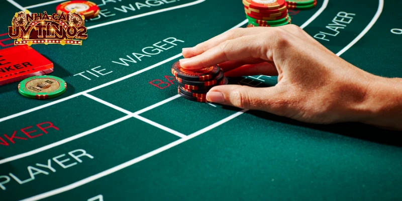 Trò chơi bài đổi thưởng Baccarat thu hút người tham gia